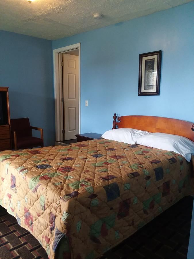 Scenic River Inn Motel Wartburg Buitenkant foto
